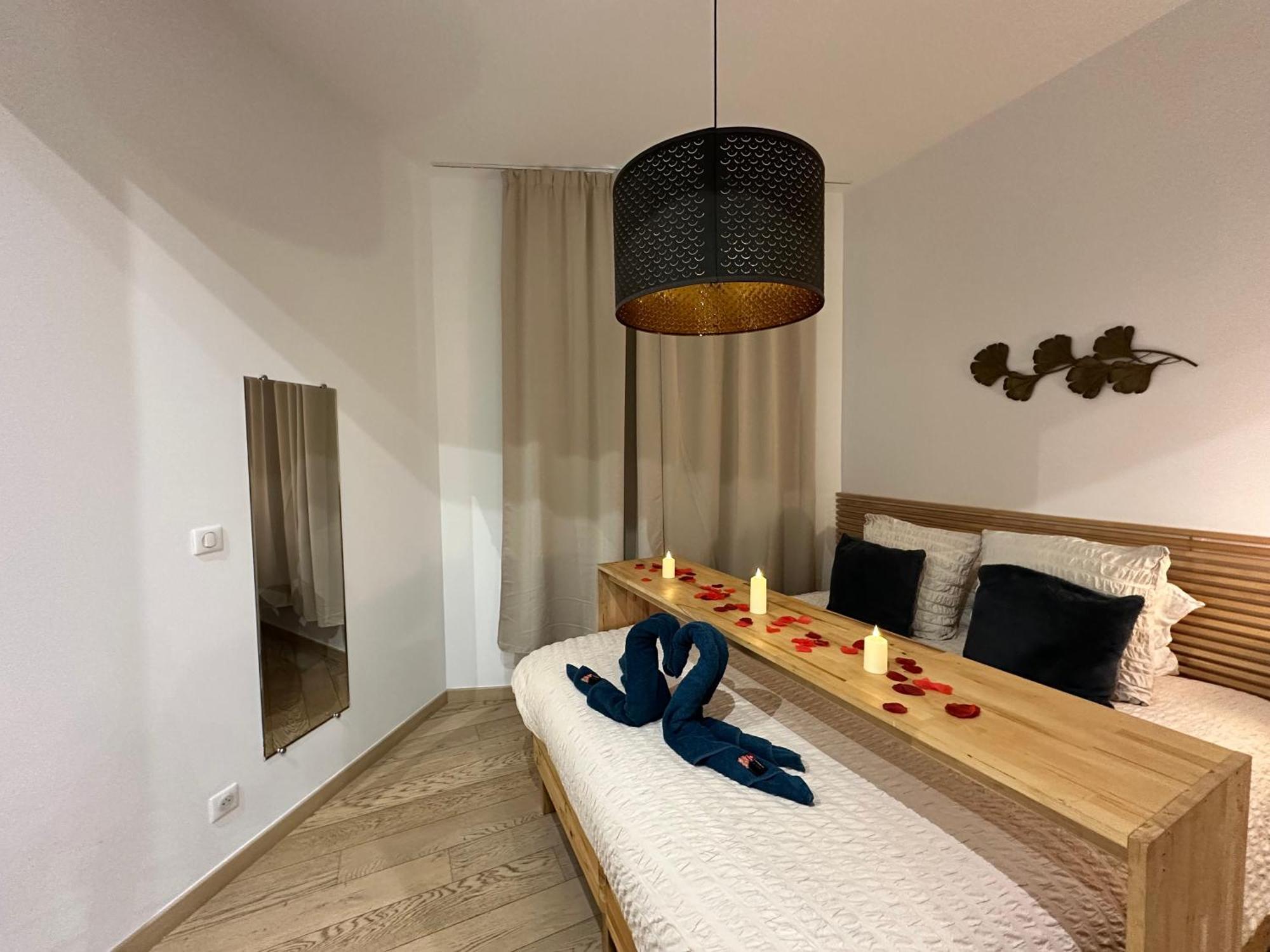 Mieuxqualhotel Jacuzzi Privatif La Parenthese Bordéus Exterior foto