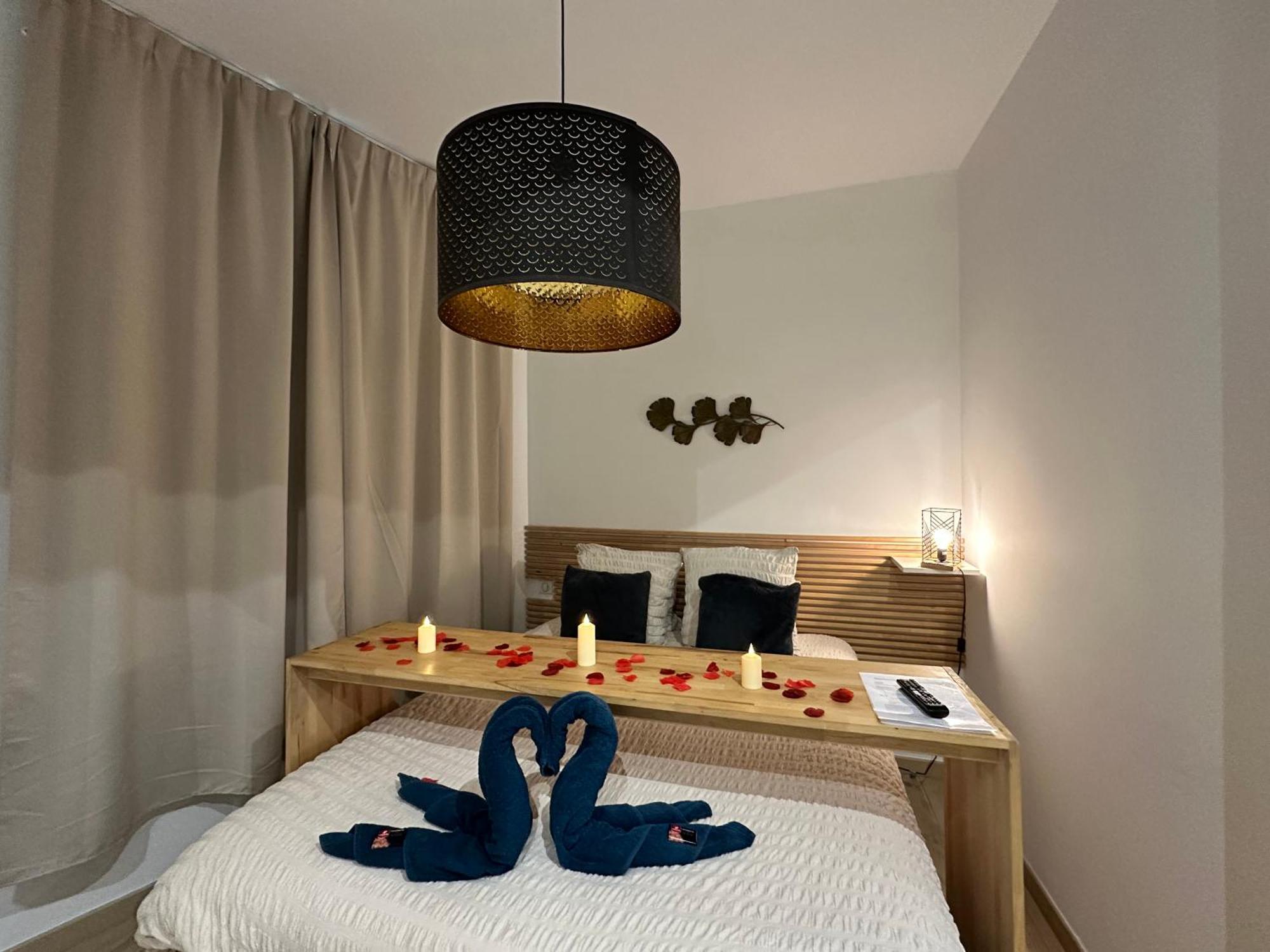 Mieuxqualhotel Jacuzzi Privatif La Parenthese Bordéus Exterior foto