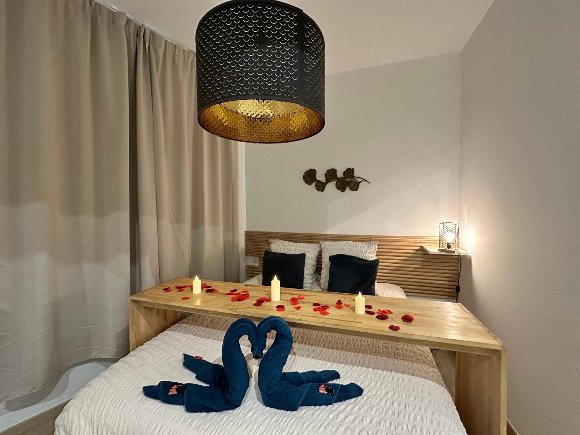 Mieuxqualhotel Jacuzzi Privatif La Parenthese Bordéus Exterior foto