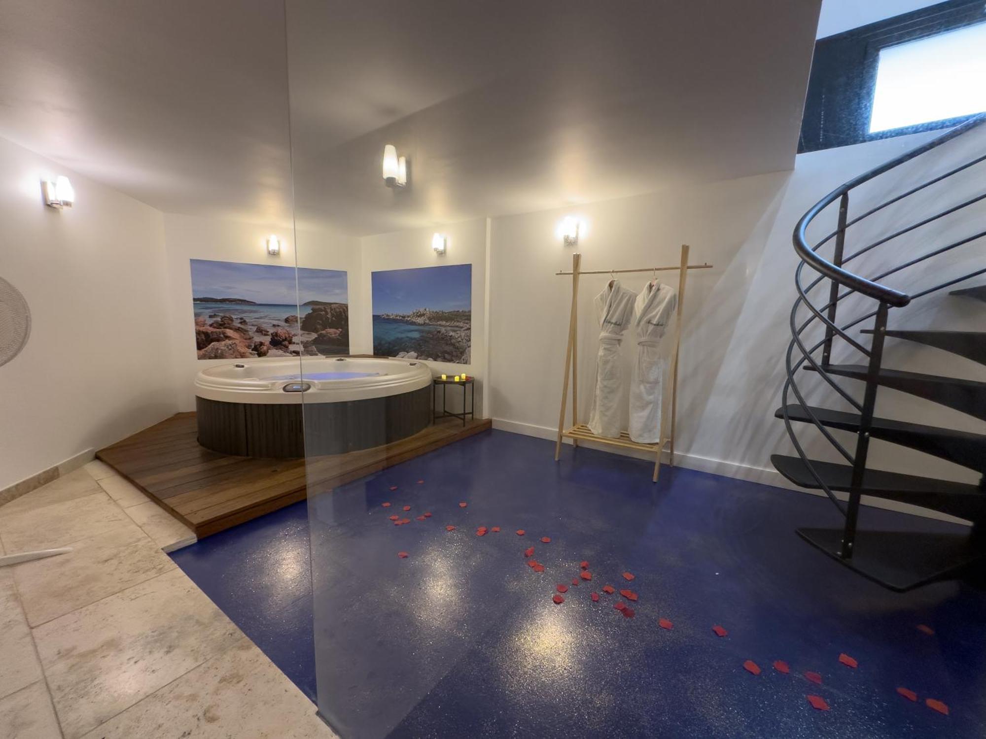 Mieuxqualhotel Jacuzzi Privatif La Parenthese Bordéus Exterior foto