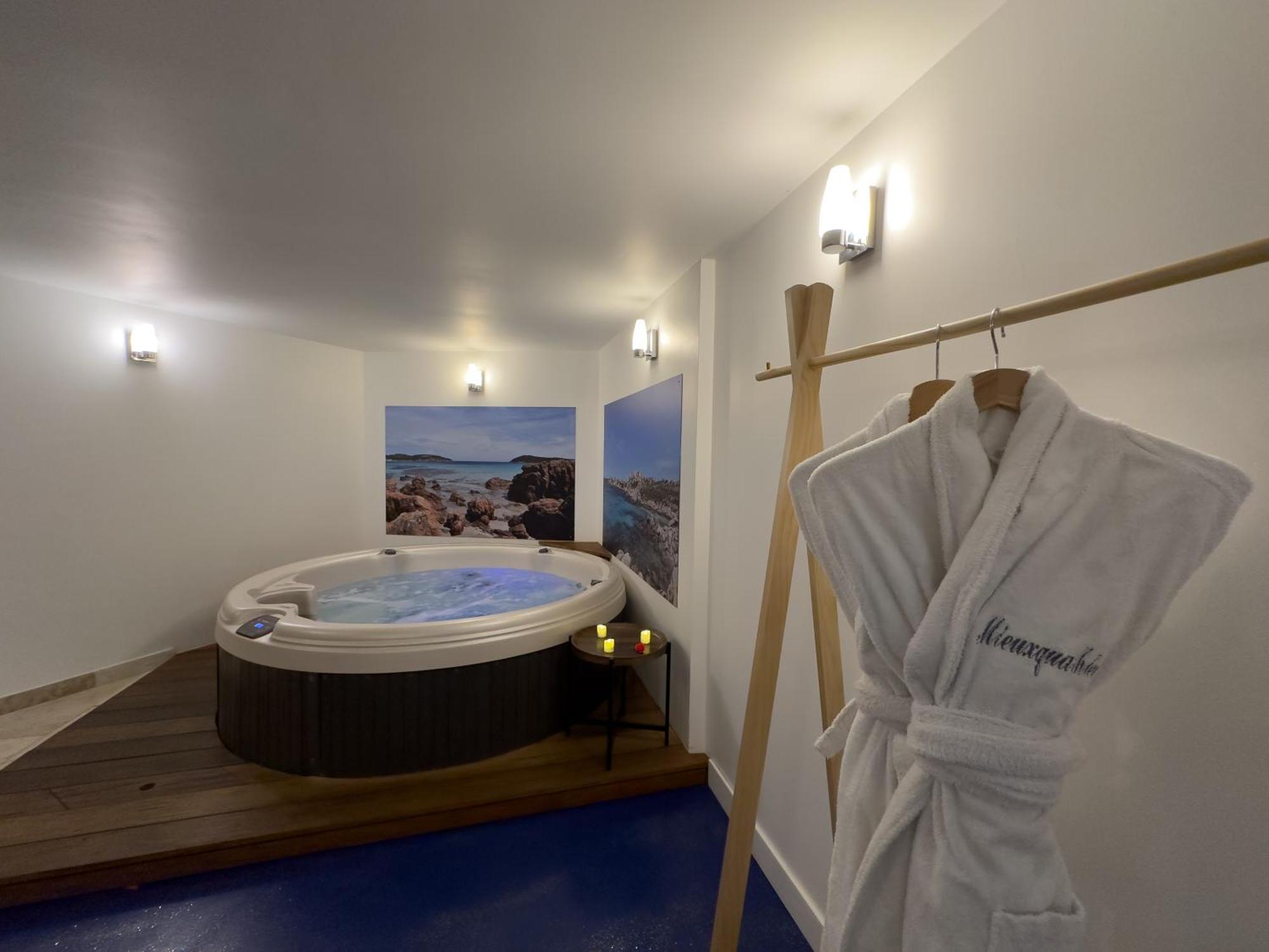 Mieuxqualhotel Jacuzzi Privatif La Parenthese Bordéus Exterior foto